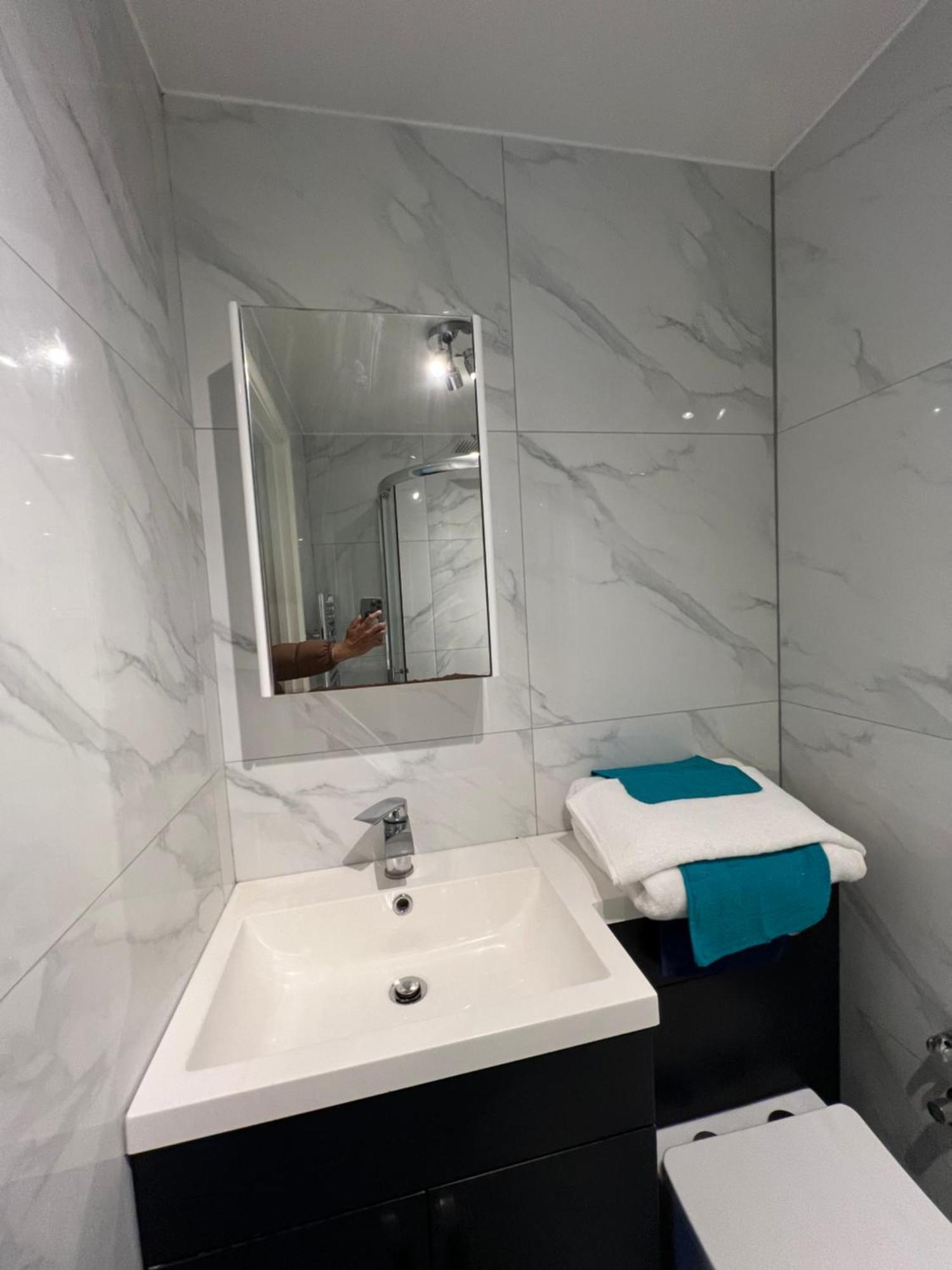 Leicester Oadby 4 Bed Home, 8 Guests, Park 5 Cars Kültér fotó