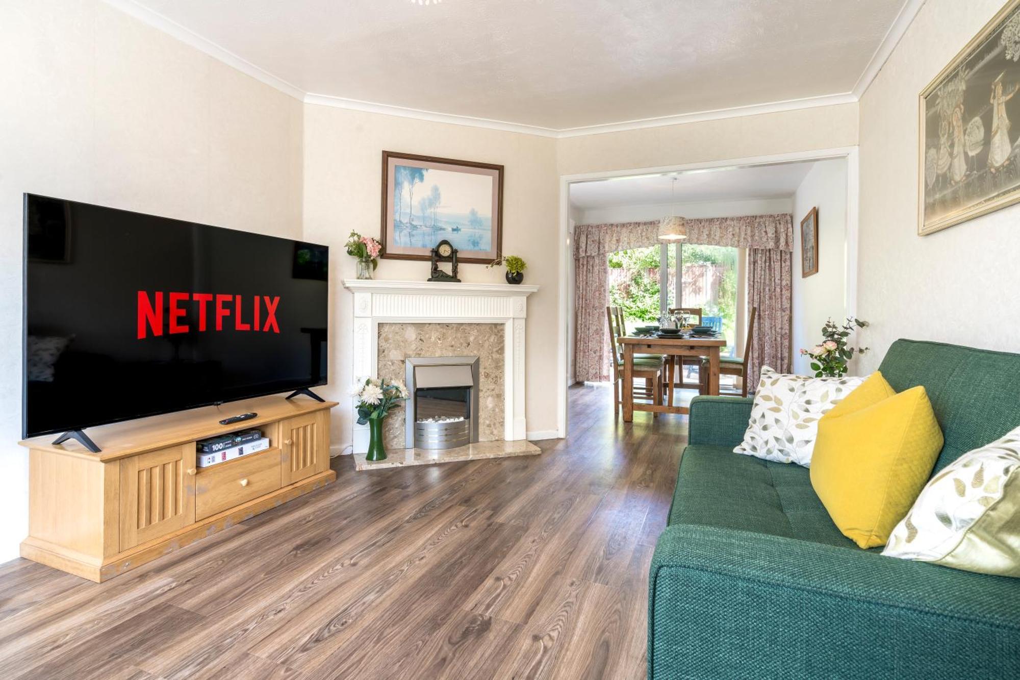 Leicester Oadby 4 Bed Home, 8 Guests, Park 5 Cars Kültér fotó